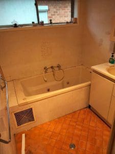 rsw1280 2024 12 04T133132.971 Bathroom Resurfacing