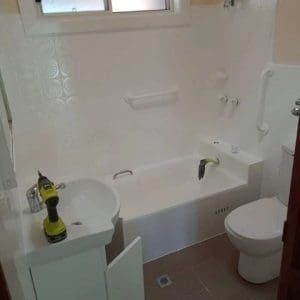 rsw1280 28 Bathroom Resurfacing