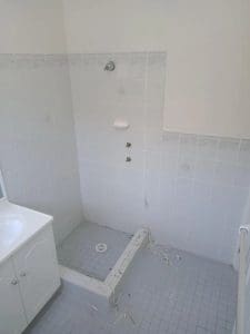 rsw1280 5 Bathroom Resurfacing, Feature Tile